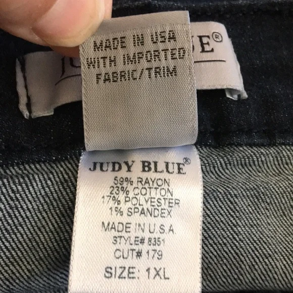 Judy Blue Flare Jeans REPOSH Size 1x - Picture 8 of 9